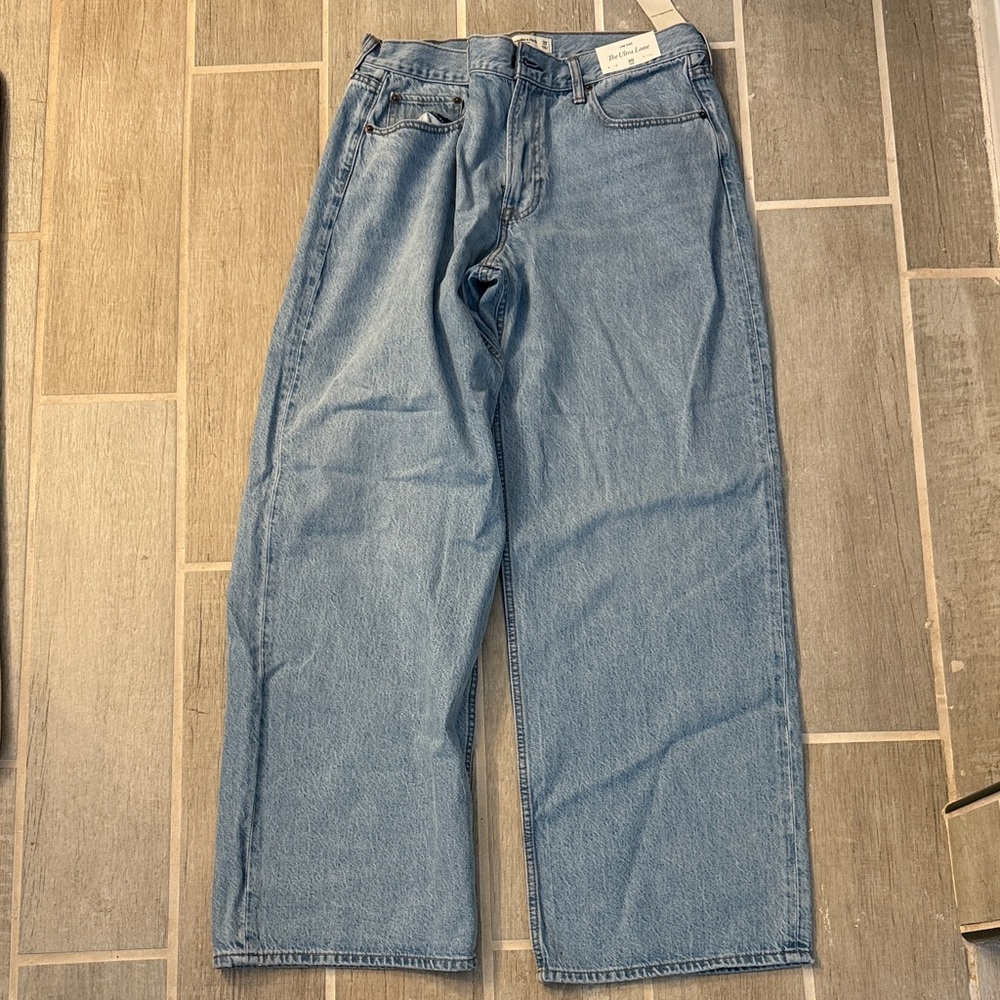 Abercrombie & Fitch Women's Wide Leg Jeans
